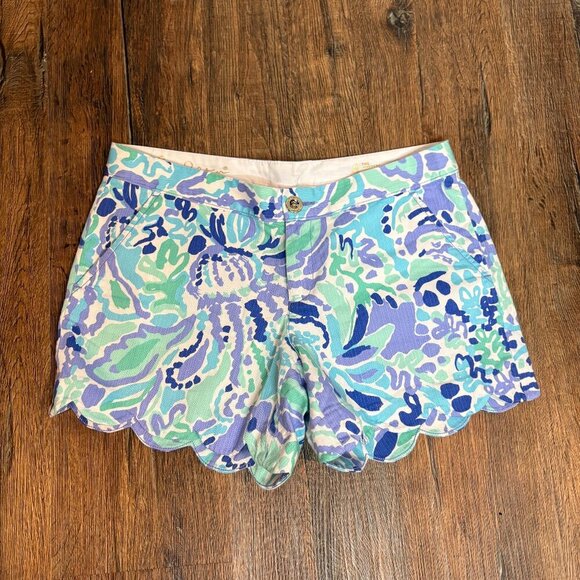 Lilly Pulitzer scalloped Buttercup shorts in Nice Ink - Picture 1 of 5
